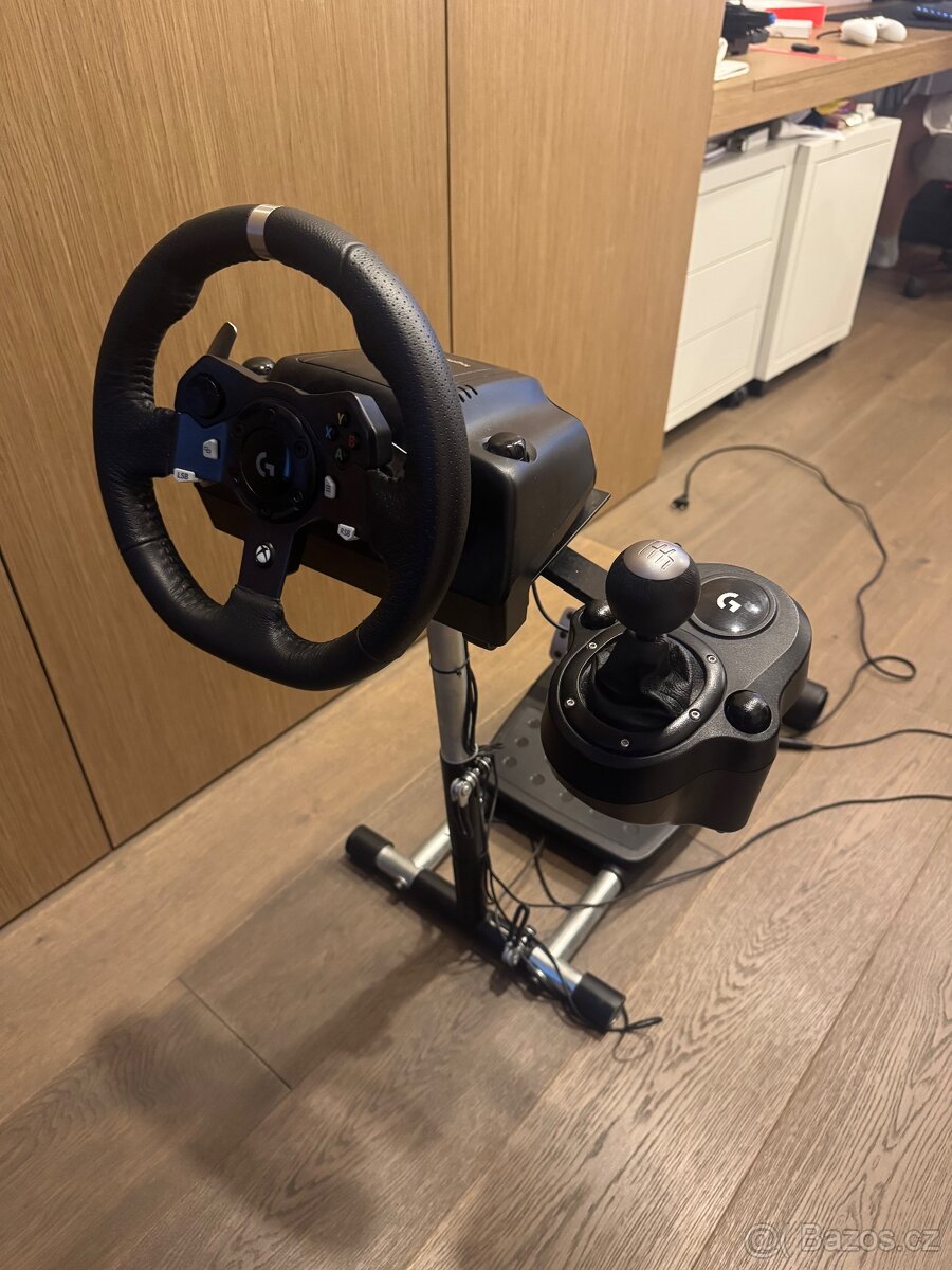 Logitech g920 + pedály, (možnost shifteru a wheelstandu pro)