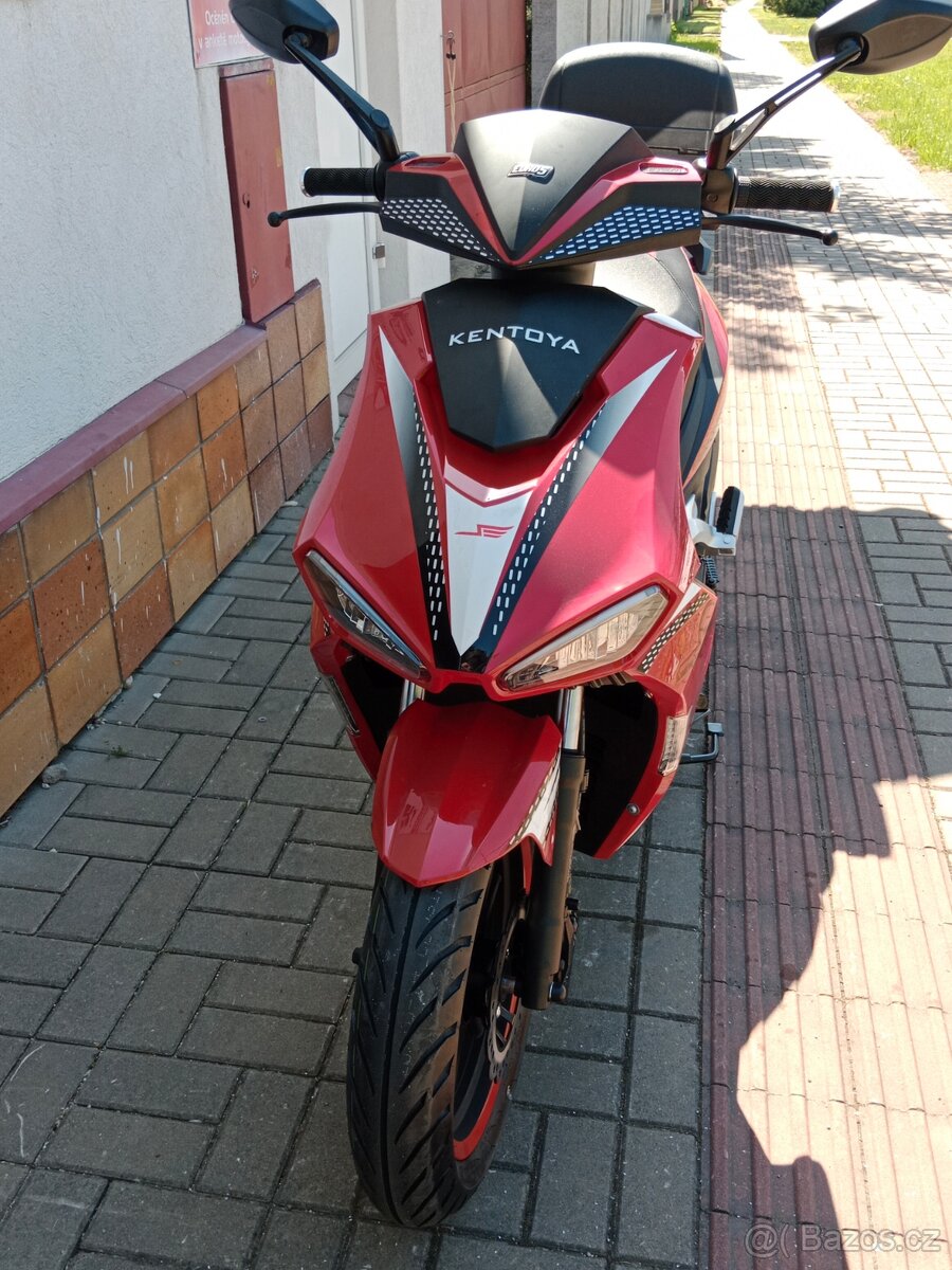 Skútr Kentoya Sinner125