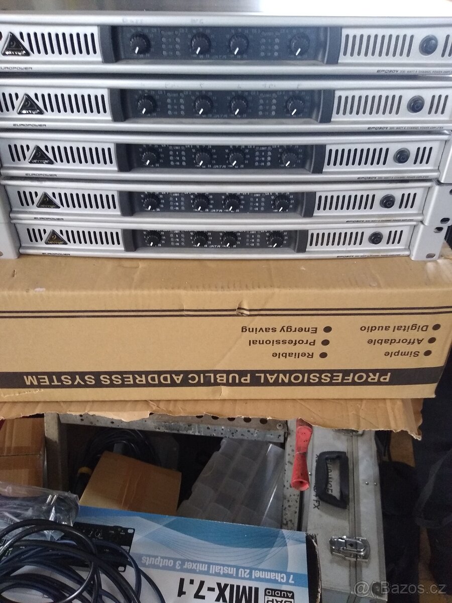 Zesilovače Behringer EPQ 304