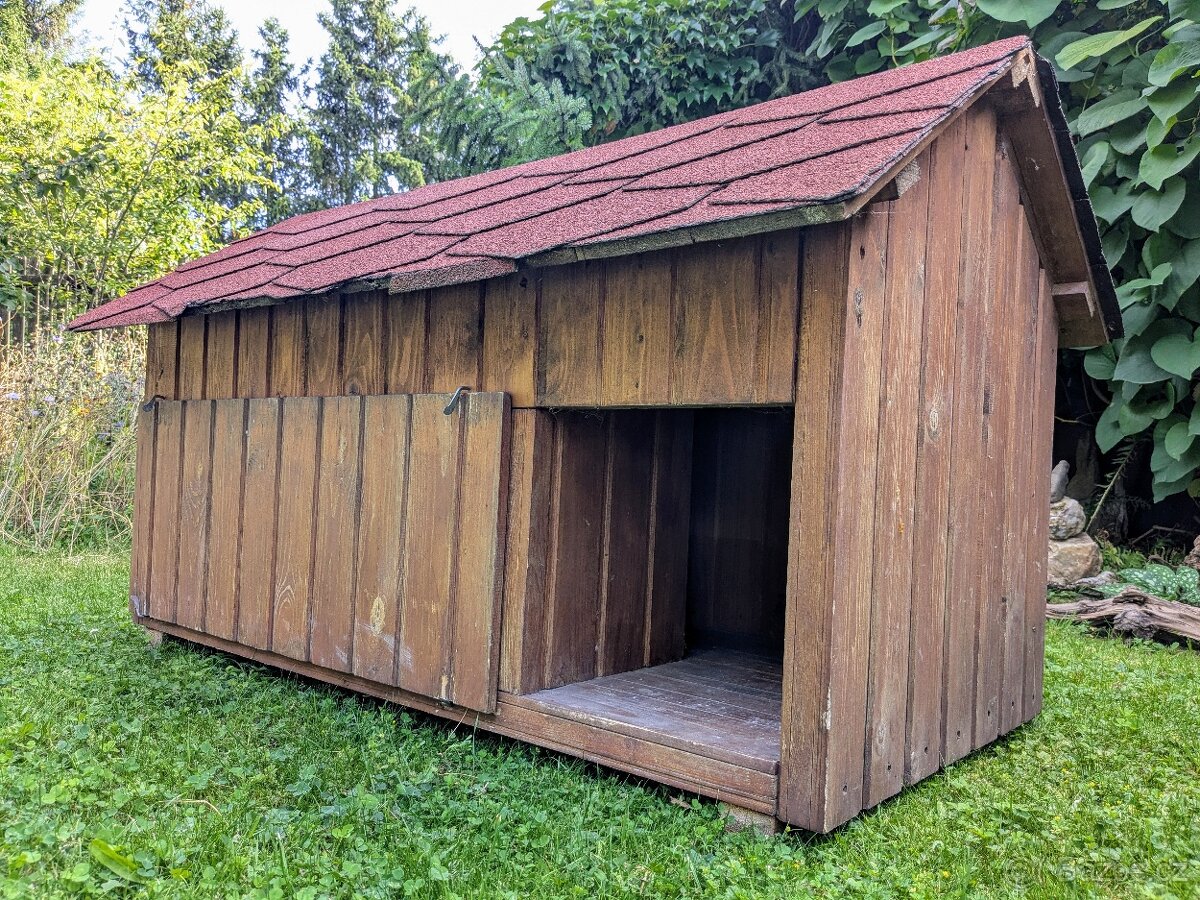 Bouda pro menšího psa
