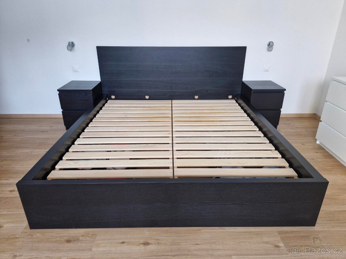 IKEA MALM postel 180x200cm, úložný prostor + 2 noční stolky