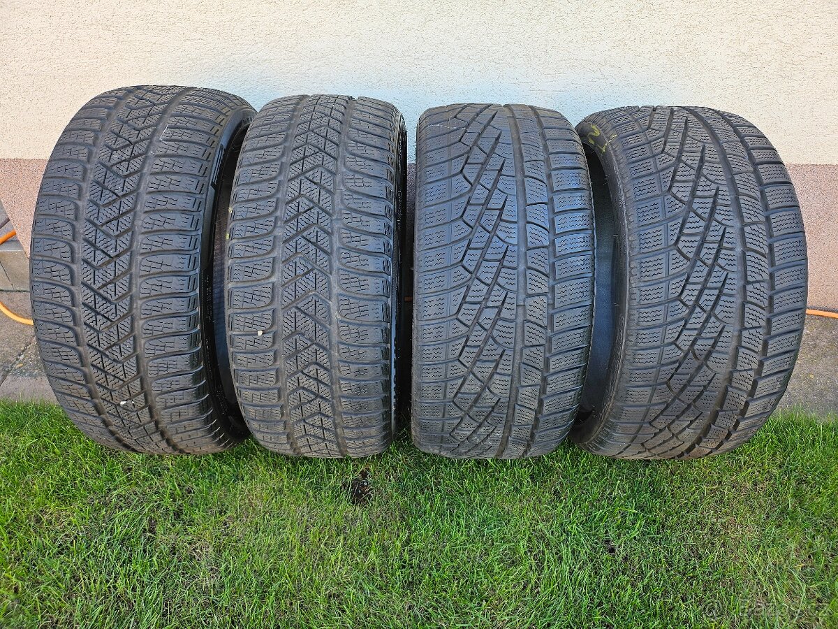 Sada zimních pneu Pirelli Sottozero 245/35 R18 a 225/40 R18