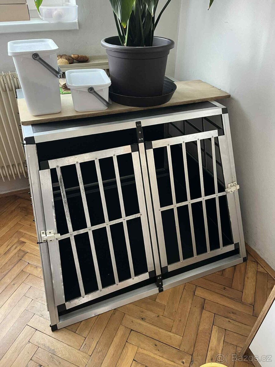 Klec pro psa (přepravní box)