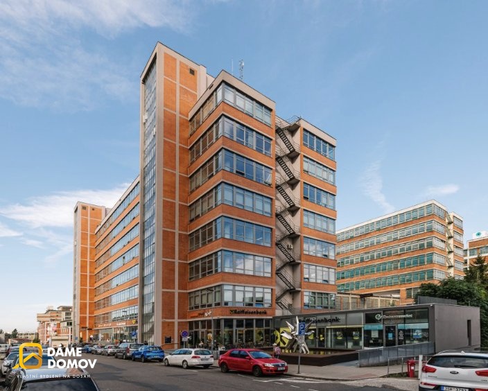 Pronájem kancelářských prostor v budově Max 32 – centrum Zlí