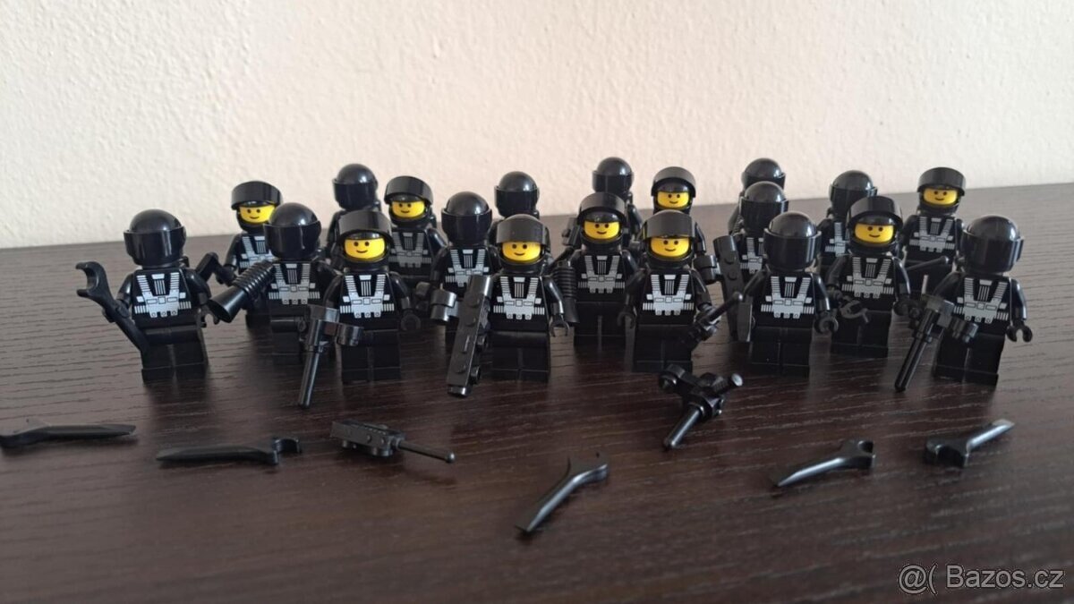 ☄️🌑 Lego Space - Blacktron - Velká sada figurek (20Ks) 🌑☄