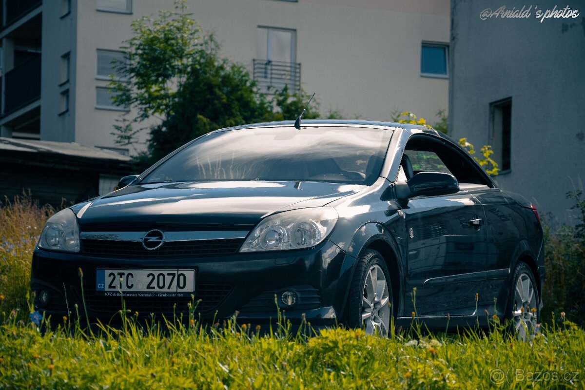 Opel Astra H Twintop 147Kw Nová STK