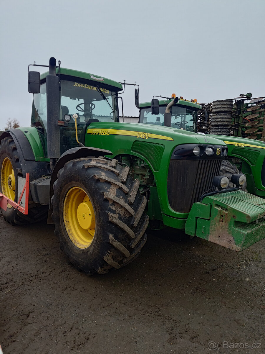 John Deere 8420