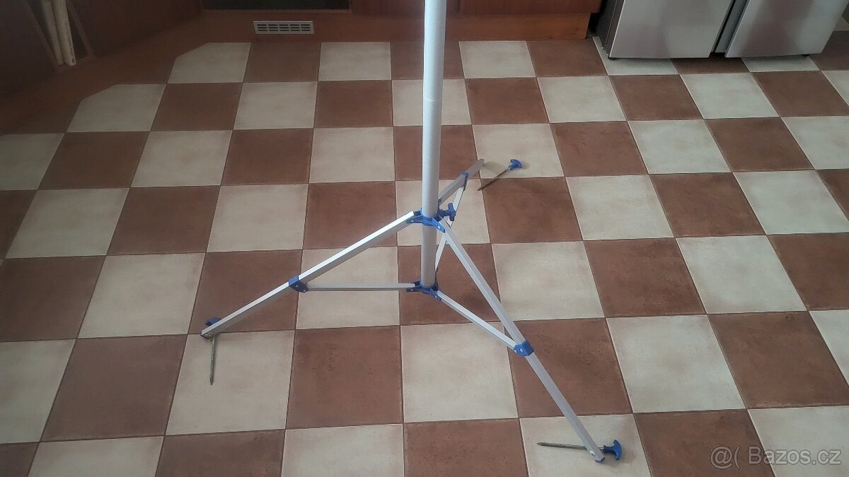 Campingový sušák na prádlo