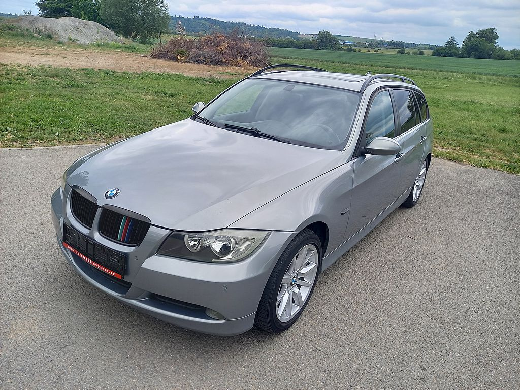 BMW 320i digiklima+alu+Navi