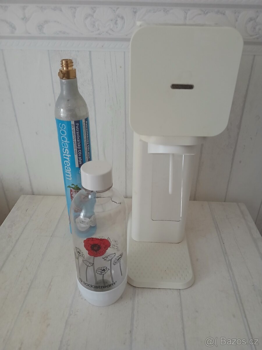 Sodastream + bombička + láhev