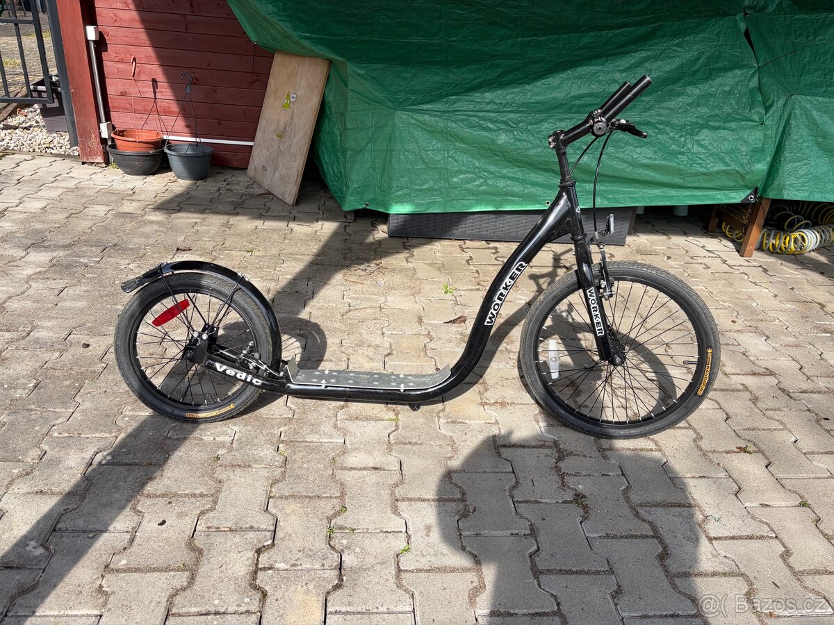Koloběžka Worker