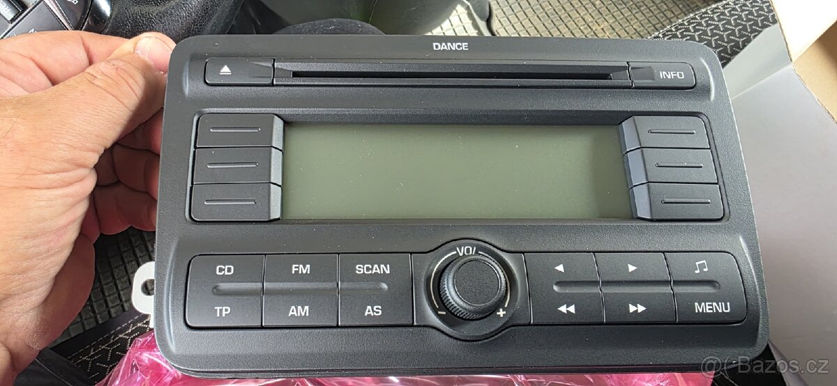 Autorádio škoda Dance