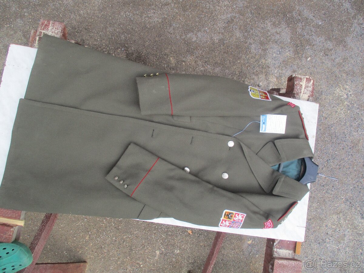 Vojenský kabát pro sběratele