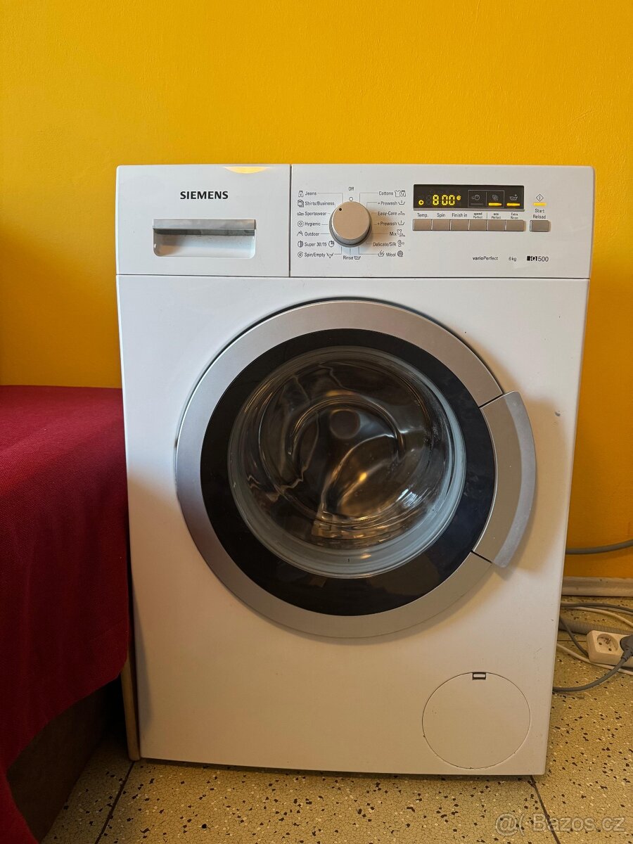 úzká pračka Siemens přední plnění