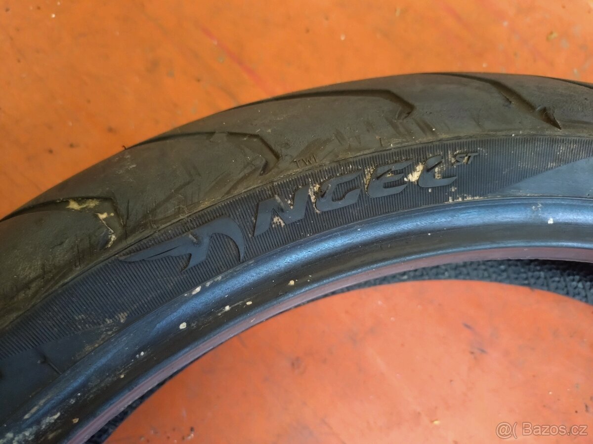Pirelli Angel ST přední 120/70/17