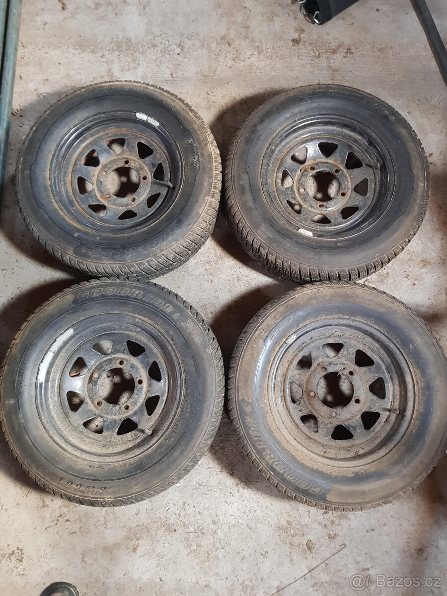Prodám kola na Suzuki Samurai