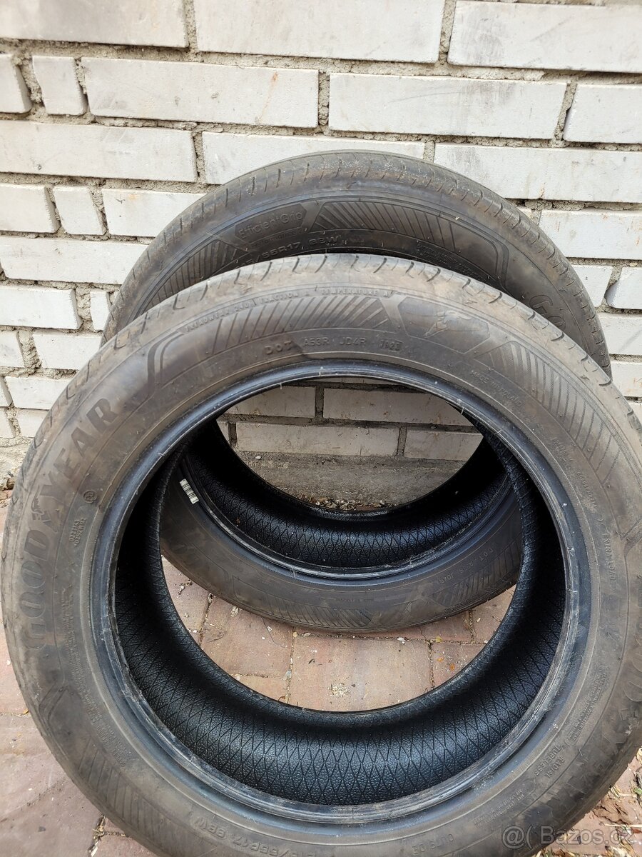 215/55R17 98W
