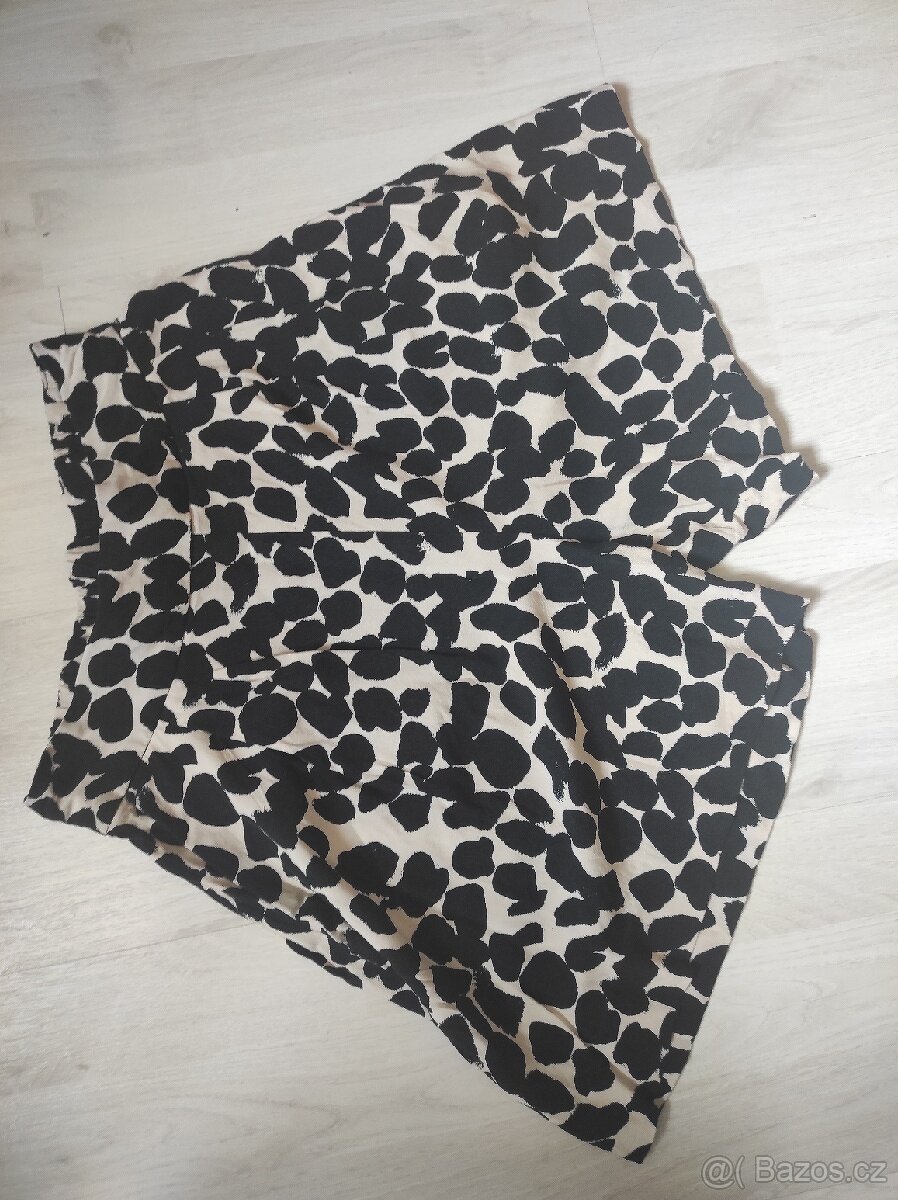 Kraťasy H&M vel. S /165 REZERVACE