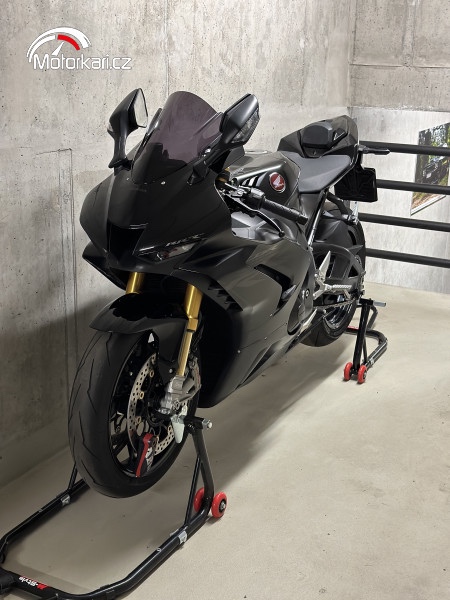 Honda CBR1000RR  SP