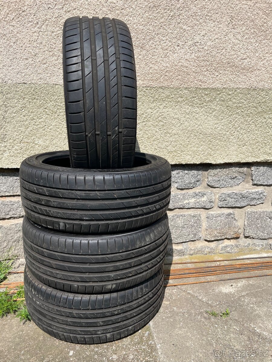 235/40 ZR19 letní