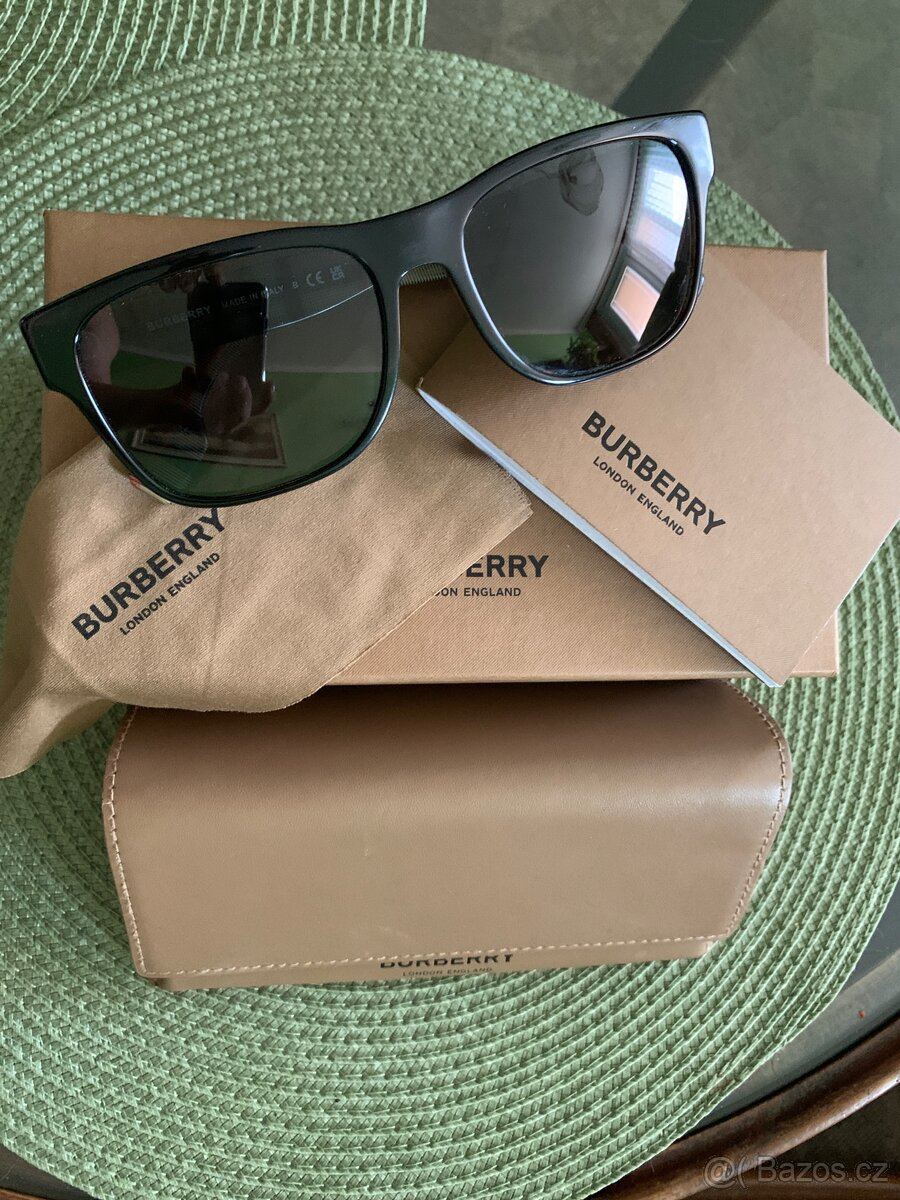 Sluneční brýle Burberry