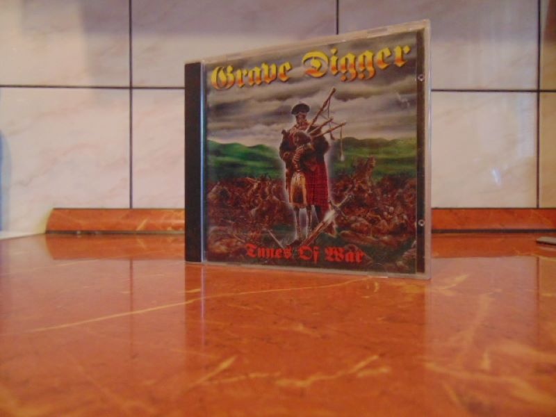 prodám CD Grave Digger - Tunes of war 1996 , v pořádku