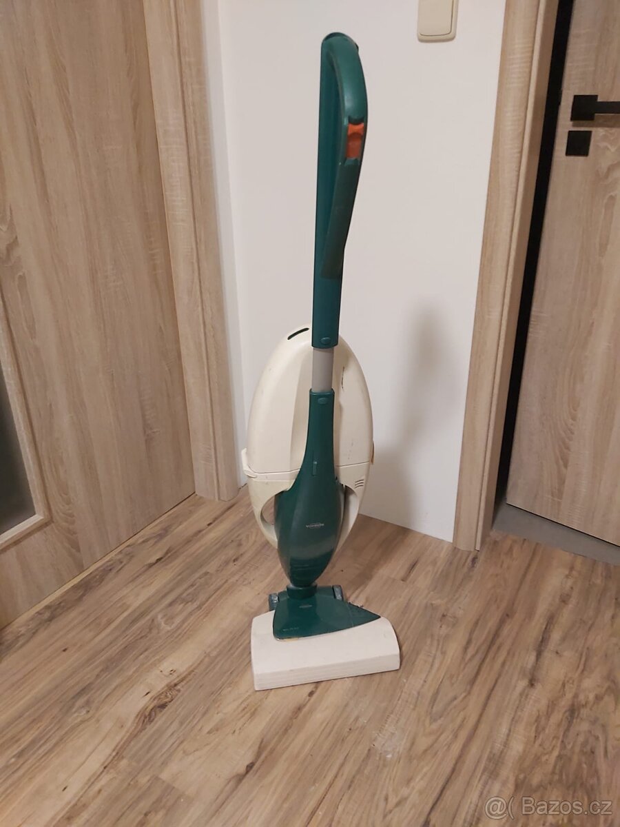 Výkonný vysavač Vorwerk Kobold 130 + hlavice EB 350