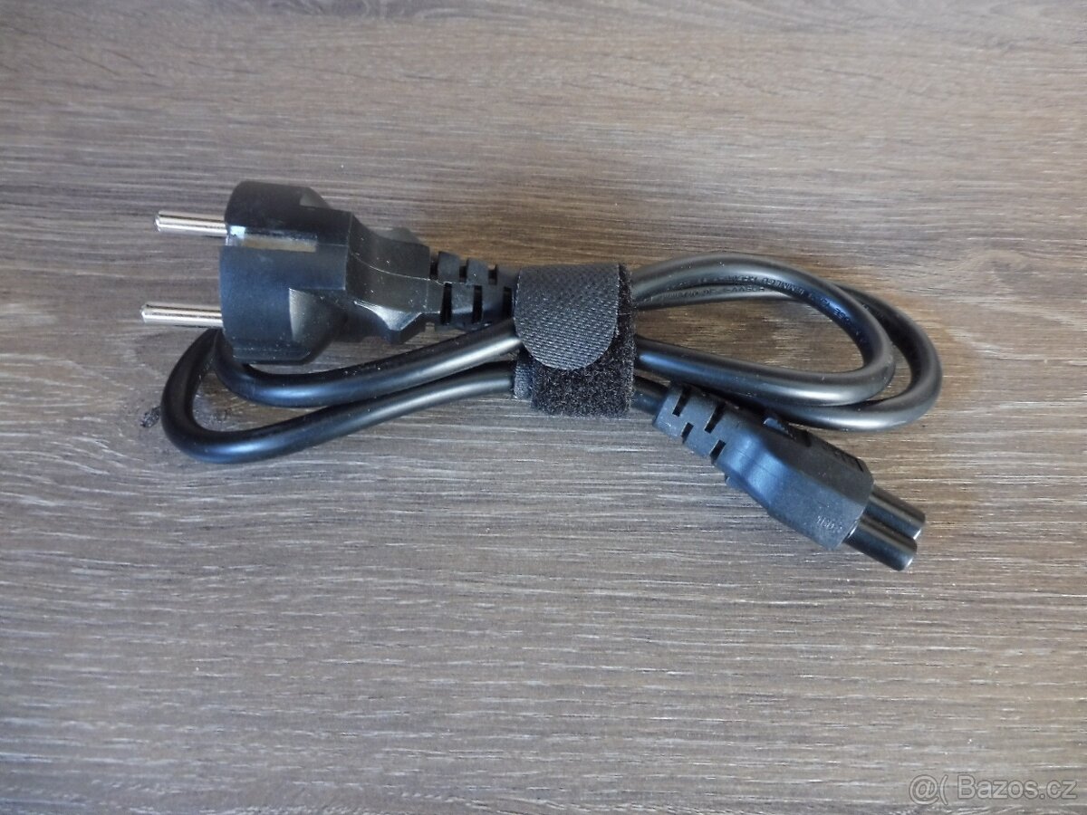 Síťový kabel k notebooku