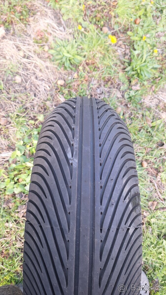 Zadní pneu Dunlop 190/55 R17 KR393