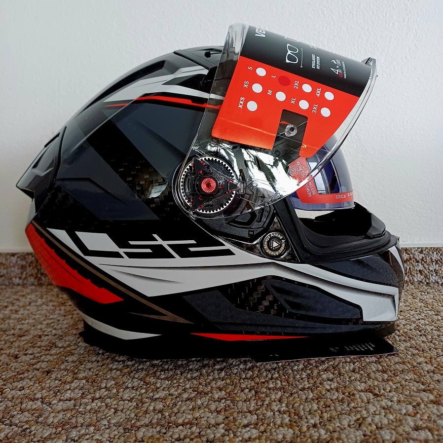 Silniční přilba Ls2 Vector II Carbon