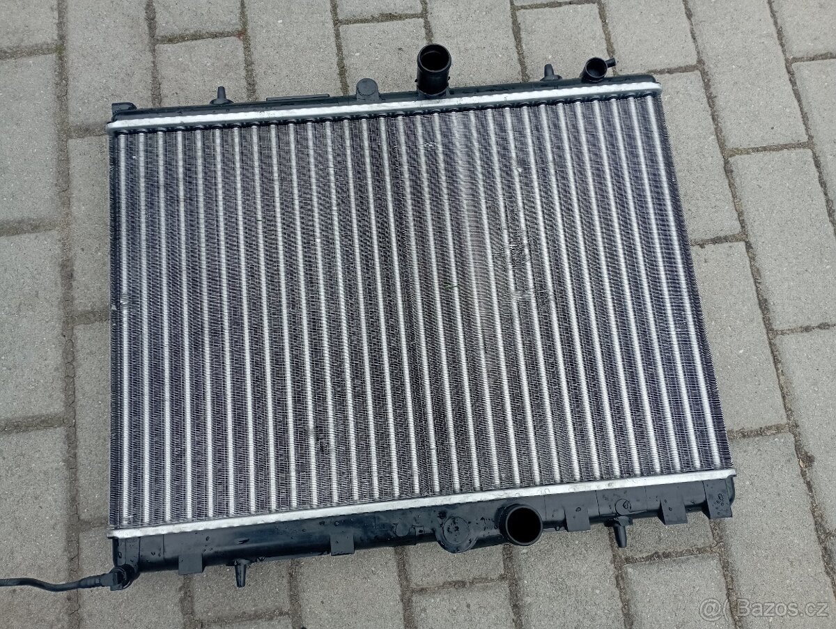 Zánovní chladič 2.0Hdi Peugeot 5008