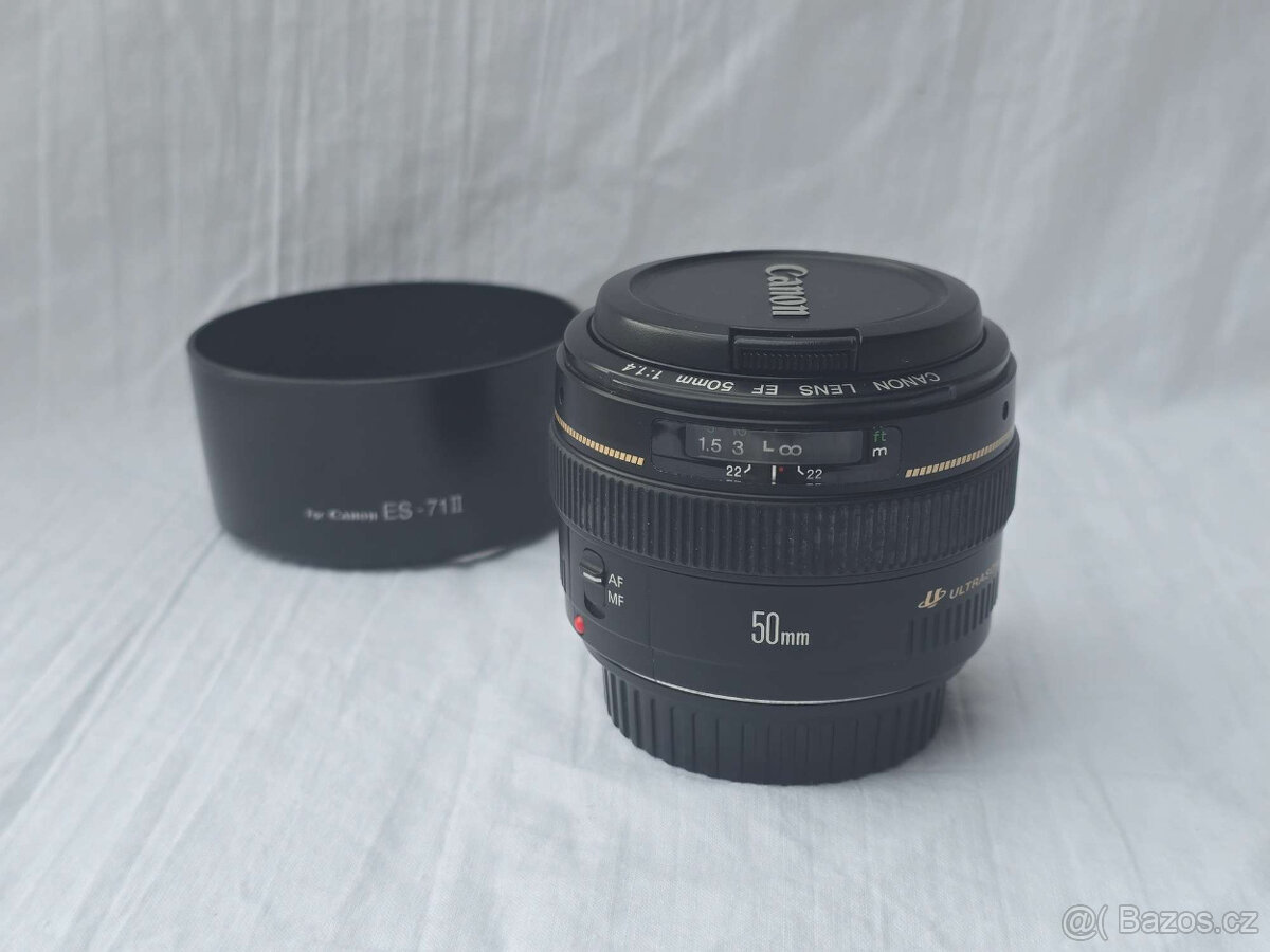 Canon EF 50mm f1.4 USM USM + slunečni clona