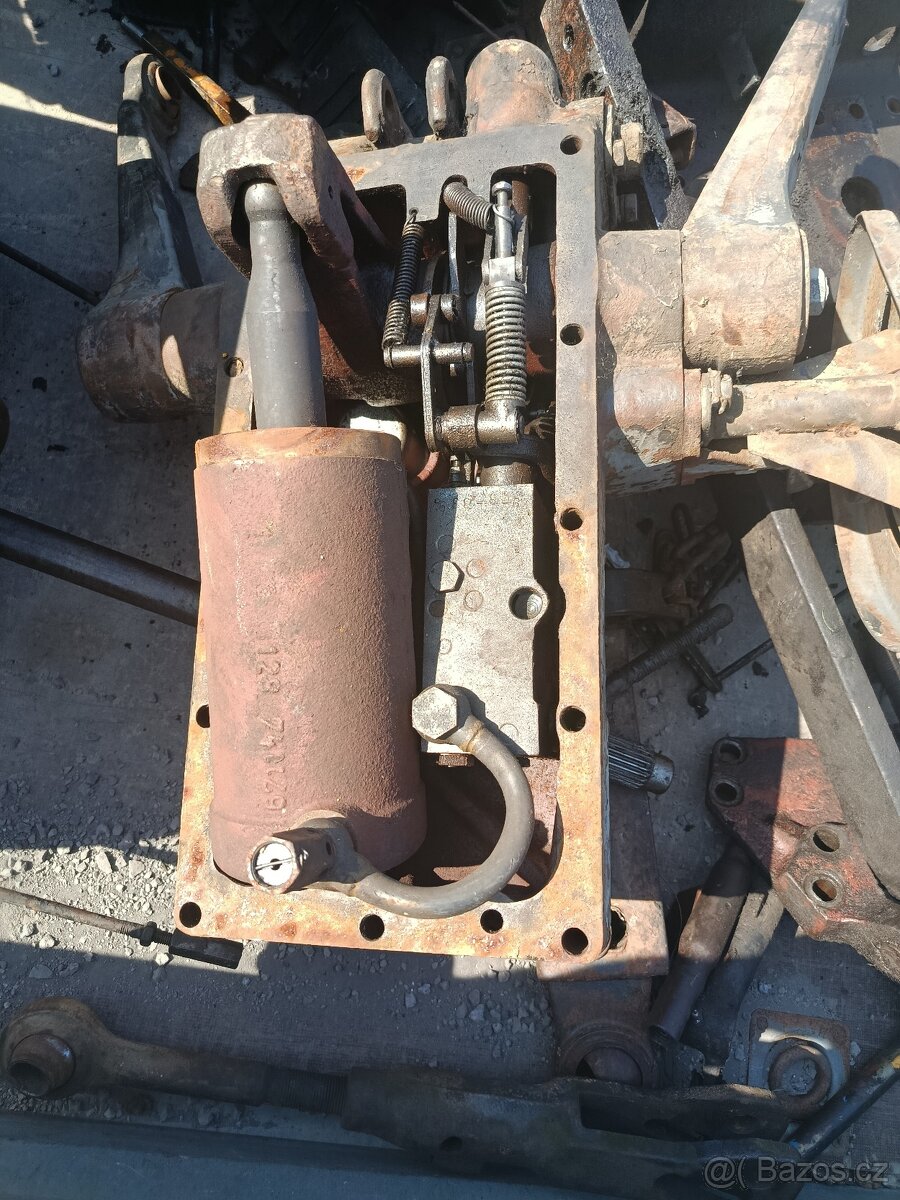 Zetor 6911