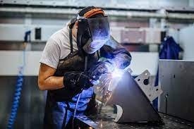 NABÍDKA PRÁCE – SVÁŘEČ CO2/ ubytování/zálohy