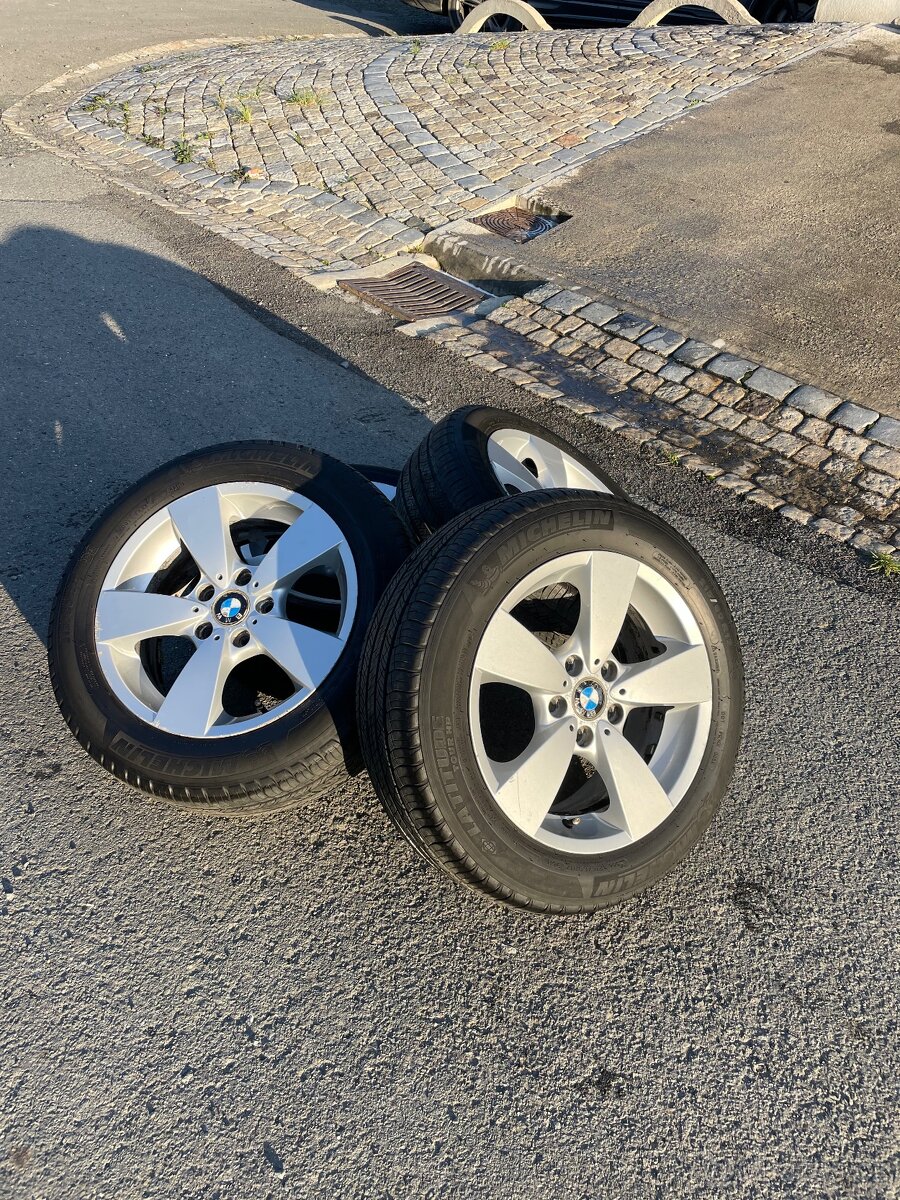 ALU KOLA BMW 17" 5X120 7.5J ET20 STŘED 72.6
