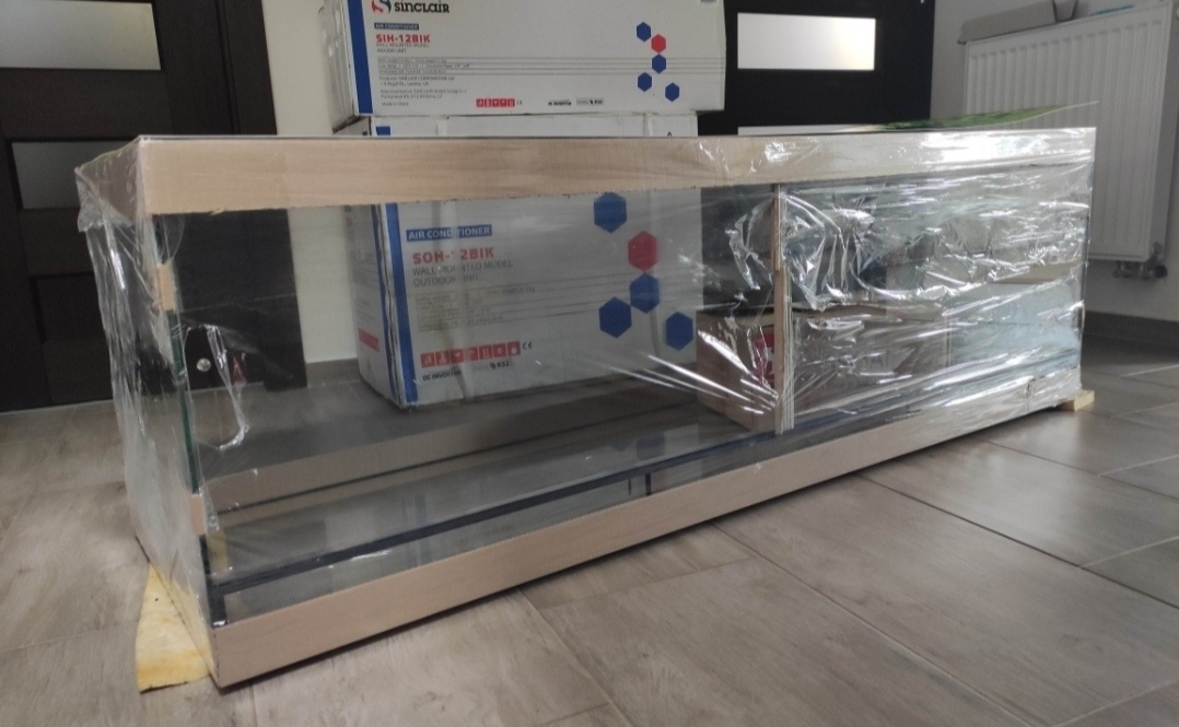 Terarium 120x40x40 Nové terarium .Vhodné pro agamy, želvy ha