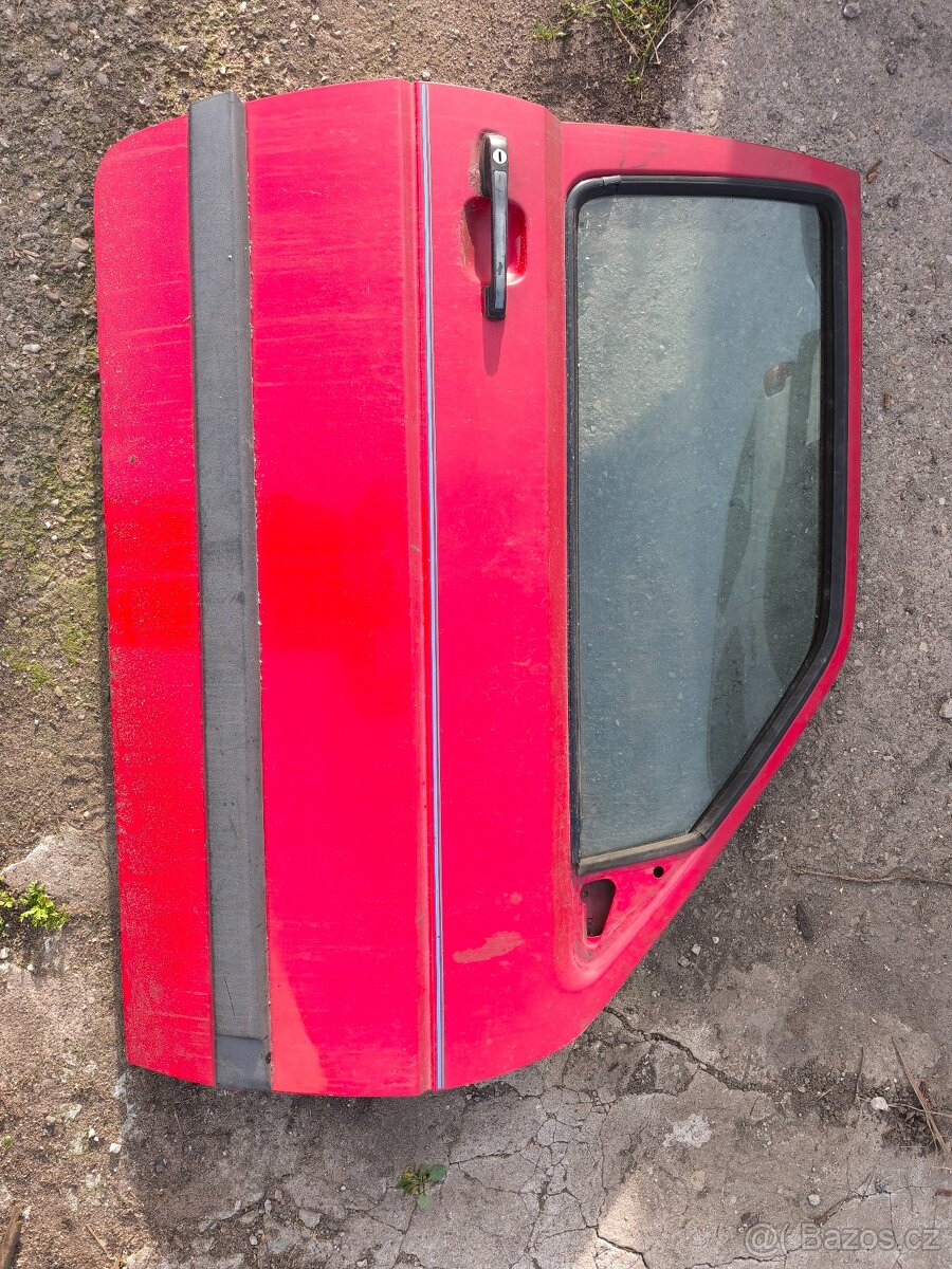 Pravé přední dveře VW Golf II