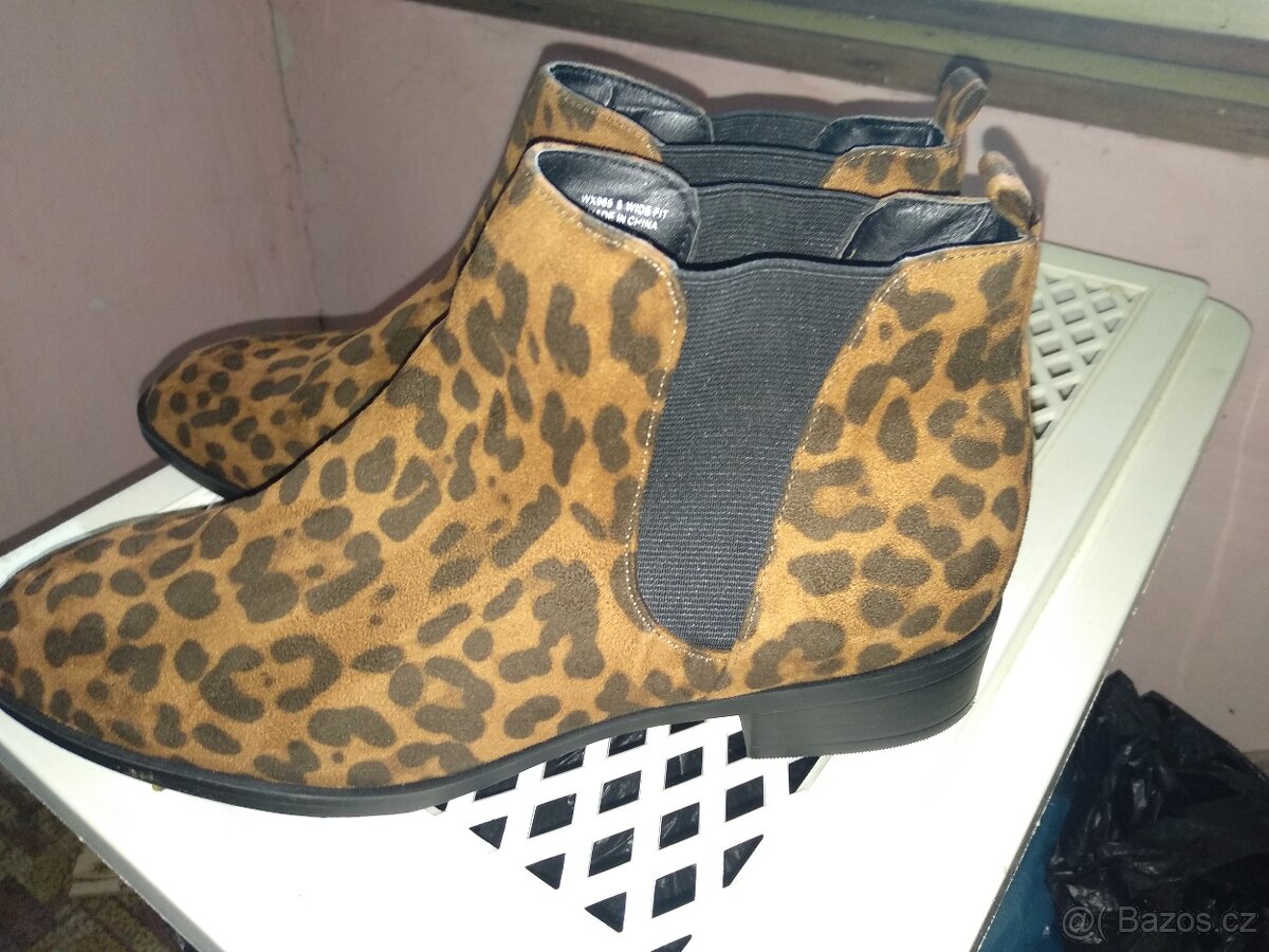 dámské kotnikové boty v.41 nové