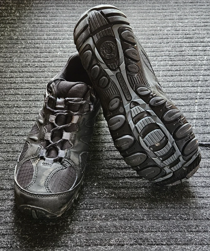 Trackové boty značky Merell