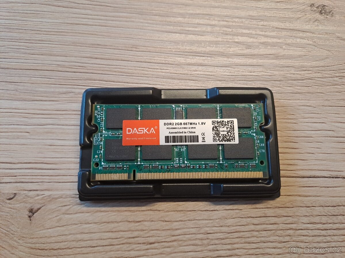 2 kusy 2 GB DDR2 pamětí do notebooku