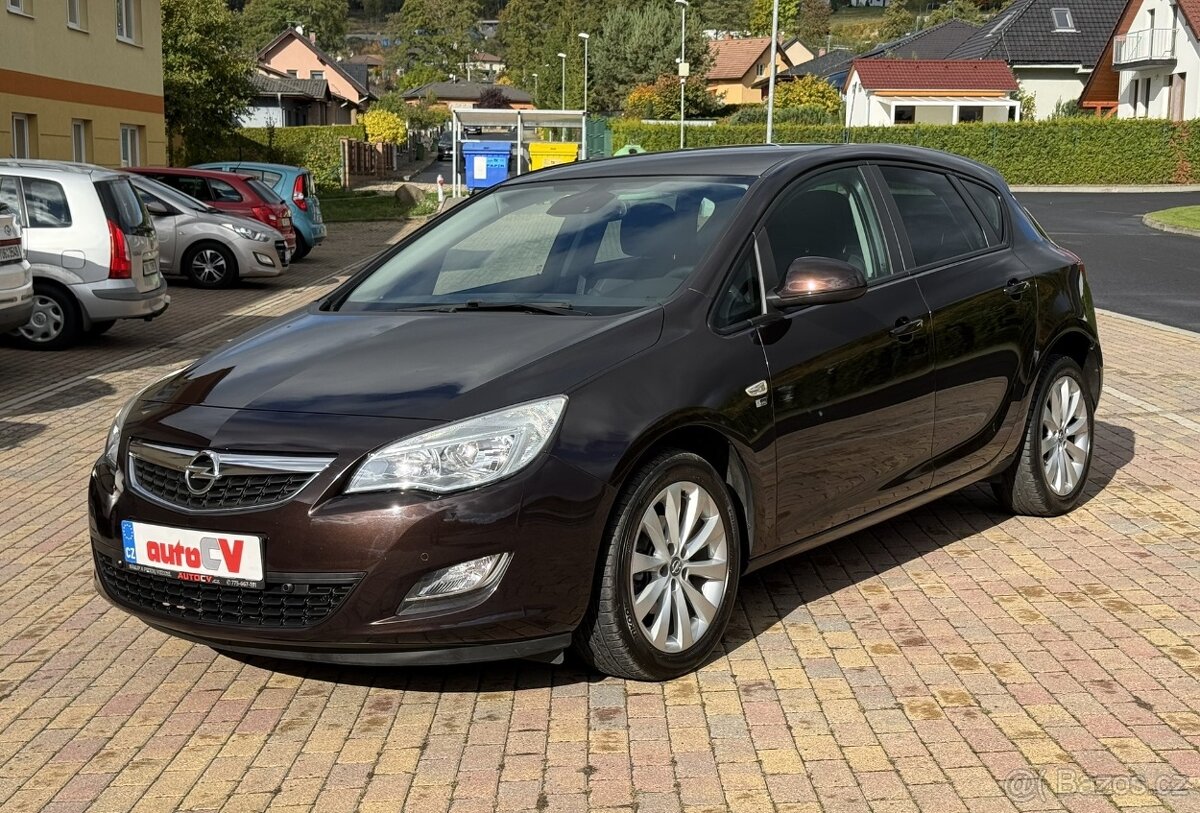 OPEL ASTRA J 1.4 T 103kW-2012-146.830KM-VÝHŘEV,AC-DOBRÝ STAV