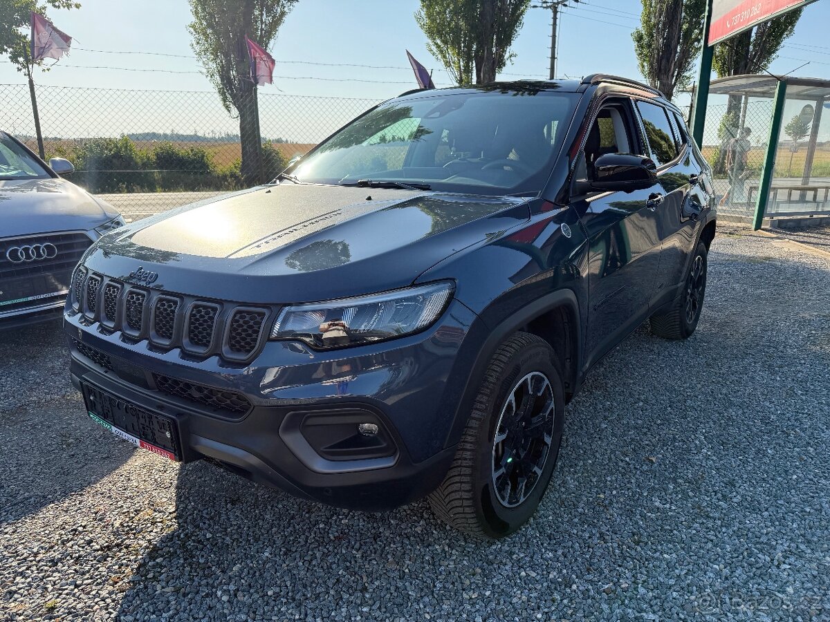 Jeep Compass Trailhawk 4Xe 1.3i PHEV 177 kW Plug-in hybrid