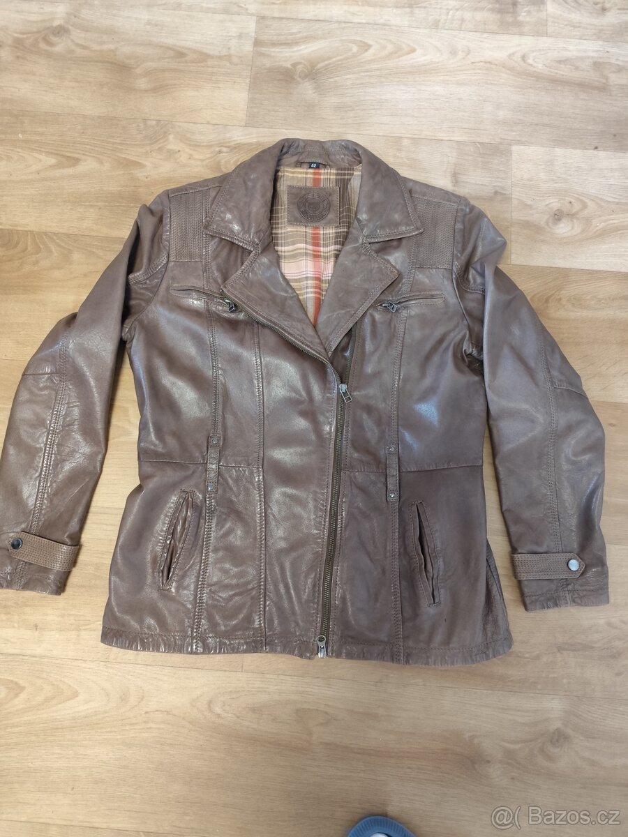 Dámská hnědá kožená bunda vel. 42