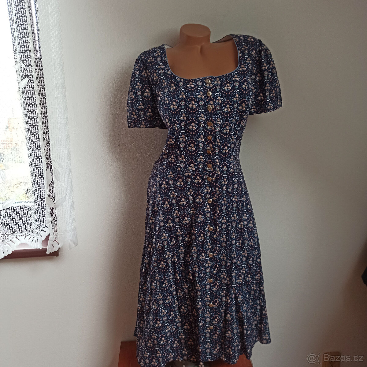 NOVÉ dámské bavorské šaty eur 46 Berwin & Wolff