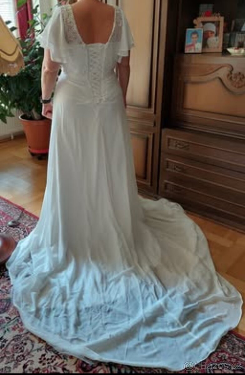 Antické boho svatební šaty