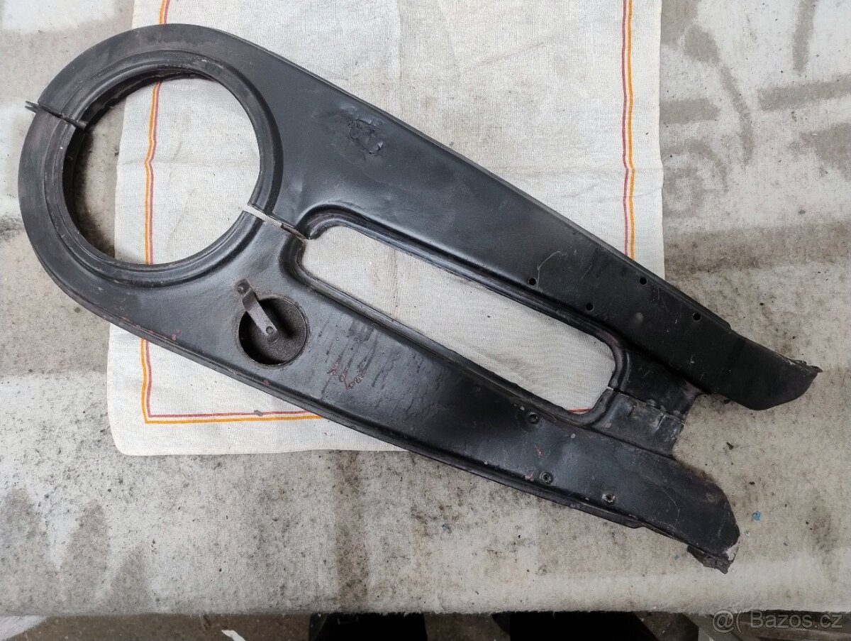 KRYT ŘETĚZU JAWA 250/350