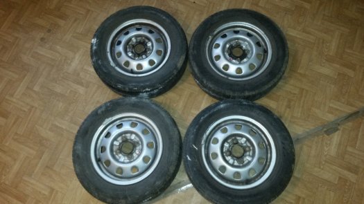 plechové disky s letními pneu dunlop 165/70 r13 5mm