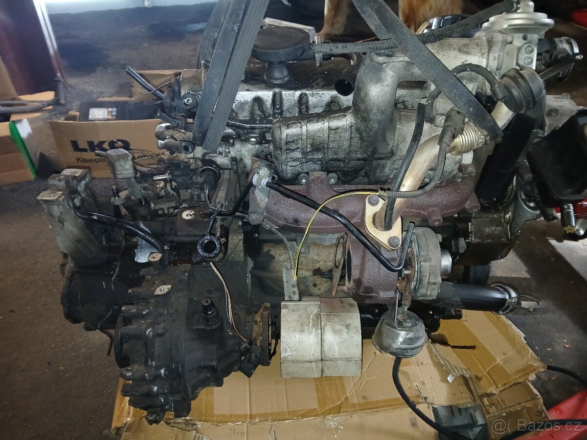 Prodám motor 1.9ahl s převodovkou