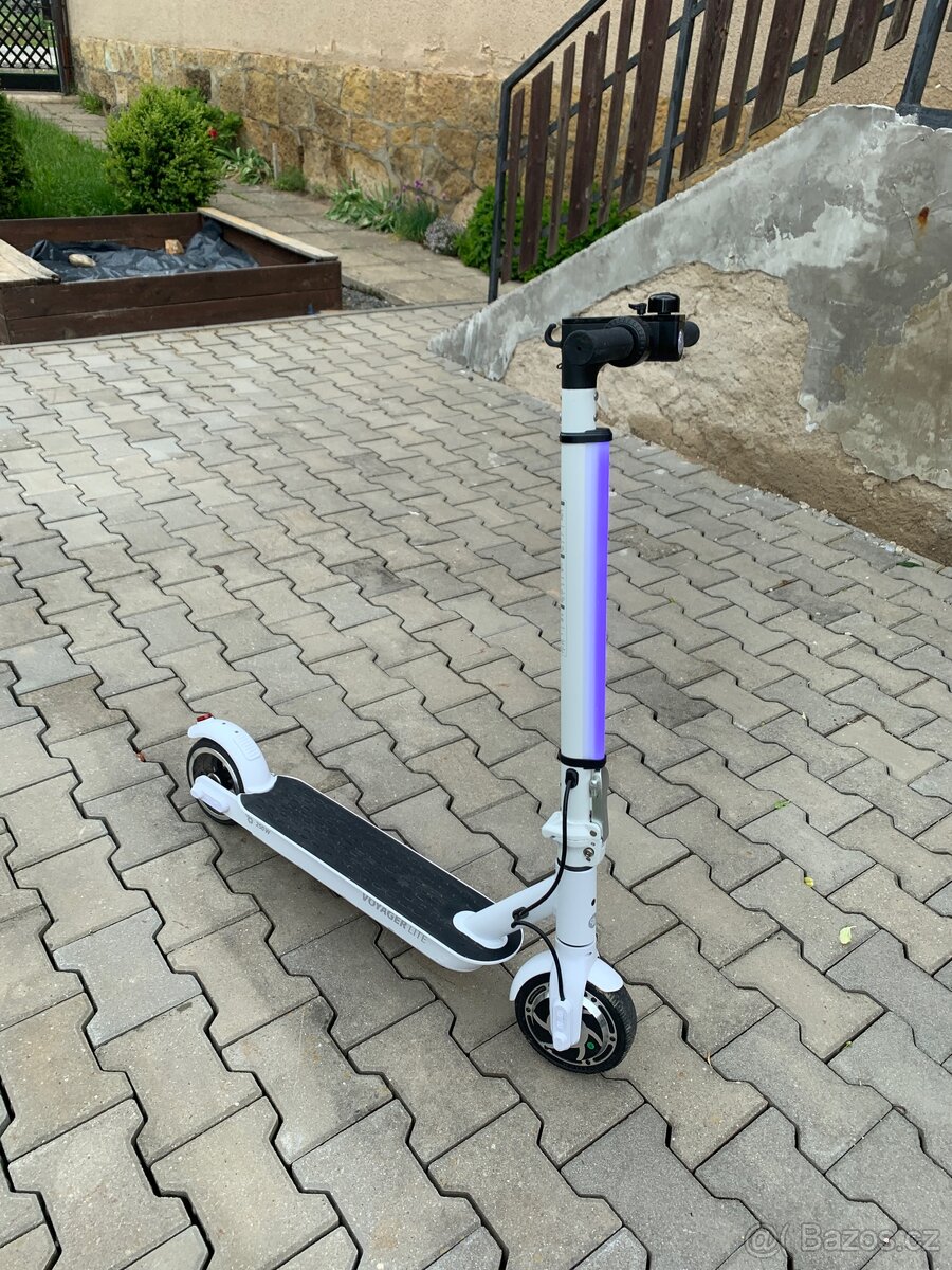 Koloběžka Gogen Voyager Lite S201B