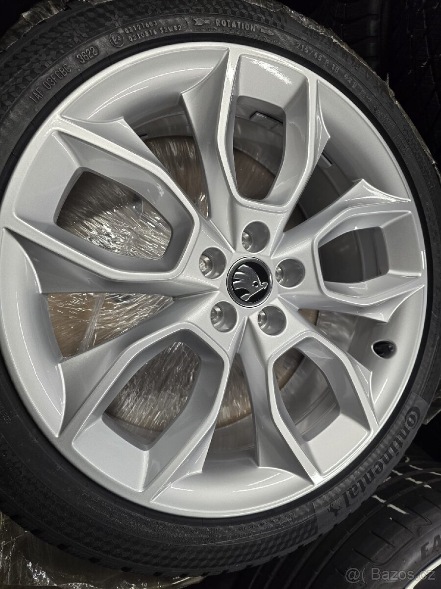 Nová zimní sada orig. Škoda Kamiq 215/45 R18 XL